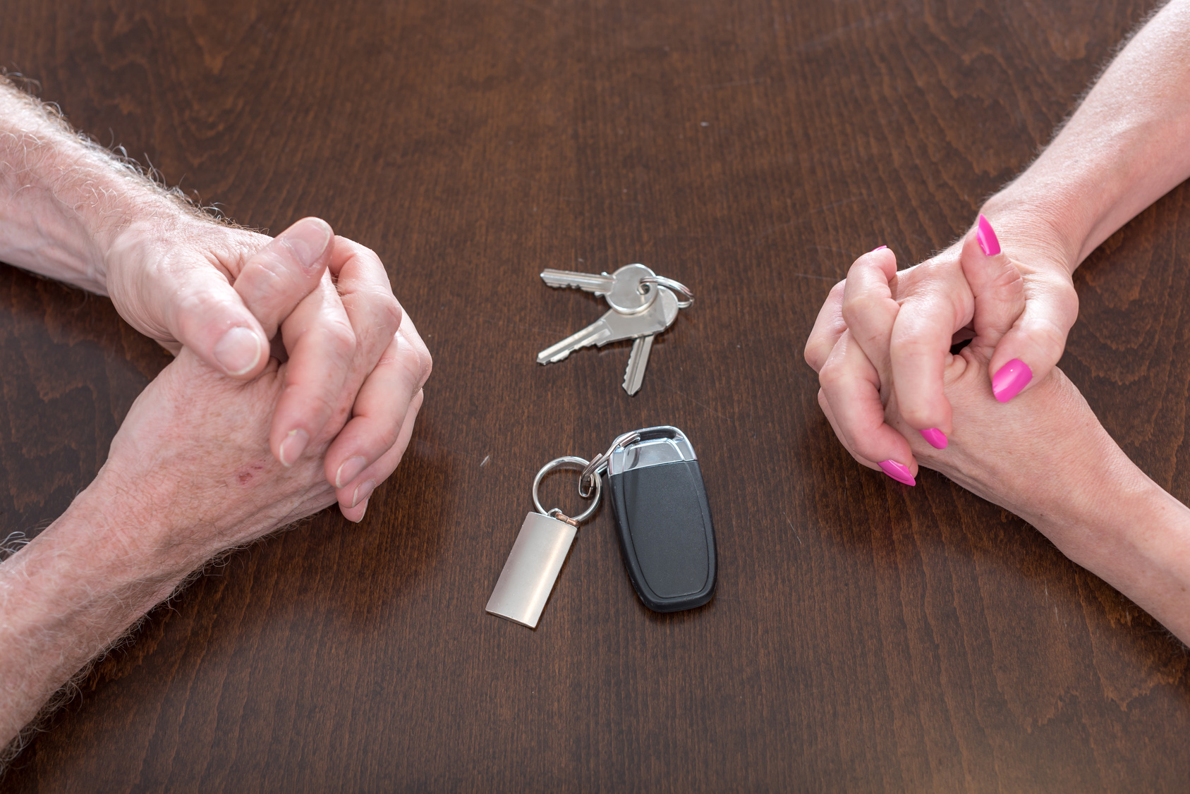 Деление имущества при разводе супругов. Развелась и поделила имущество. Развелась и поделила имущество. Как делить долги. Имущество при разводе.