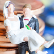 Quando i debiti di moglie e marito possono essere pagati con i beni in comunione